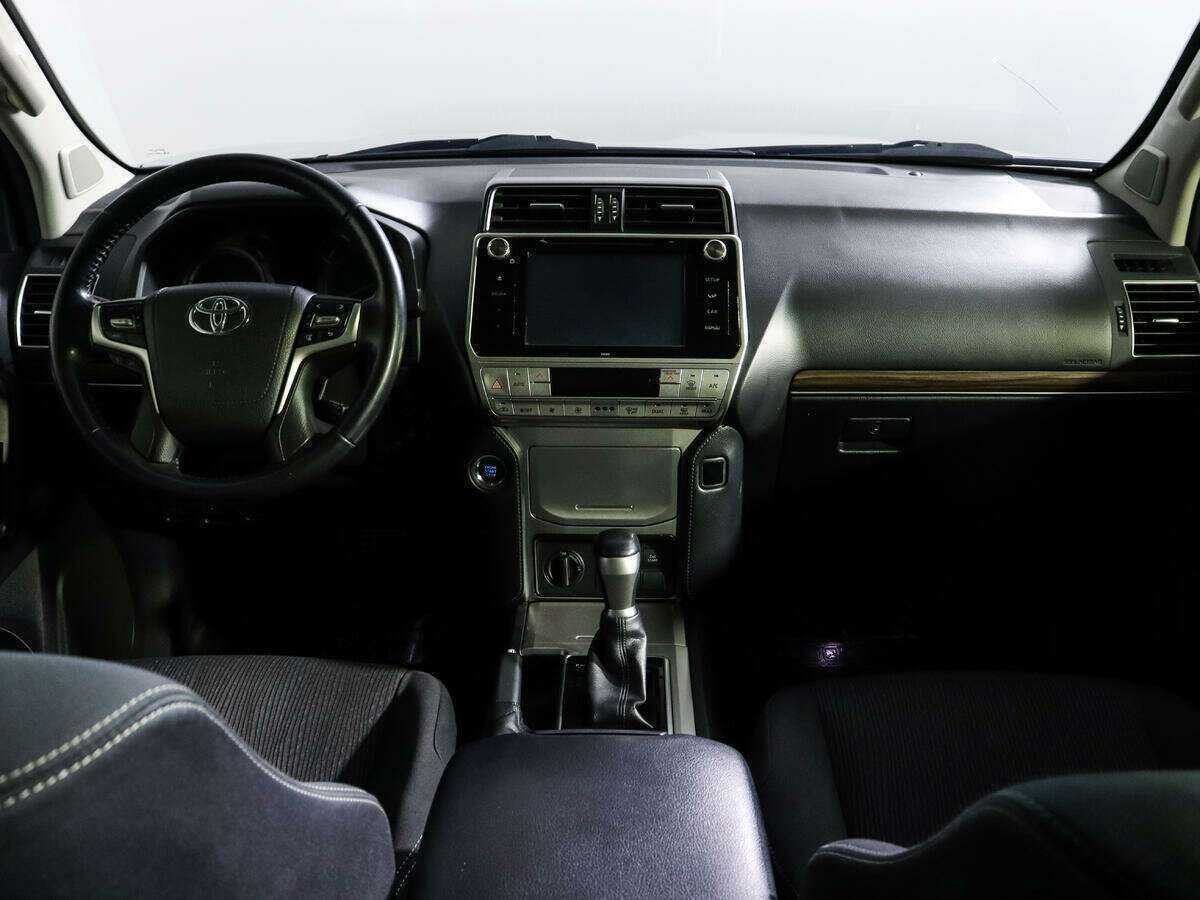 Toyota Land Cruiser Prado с пробегом — 2019 год. Фото: #10