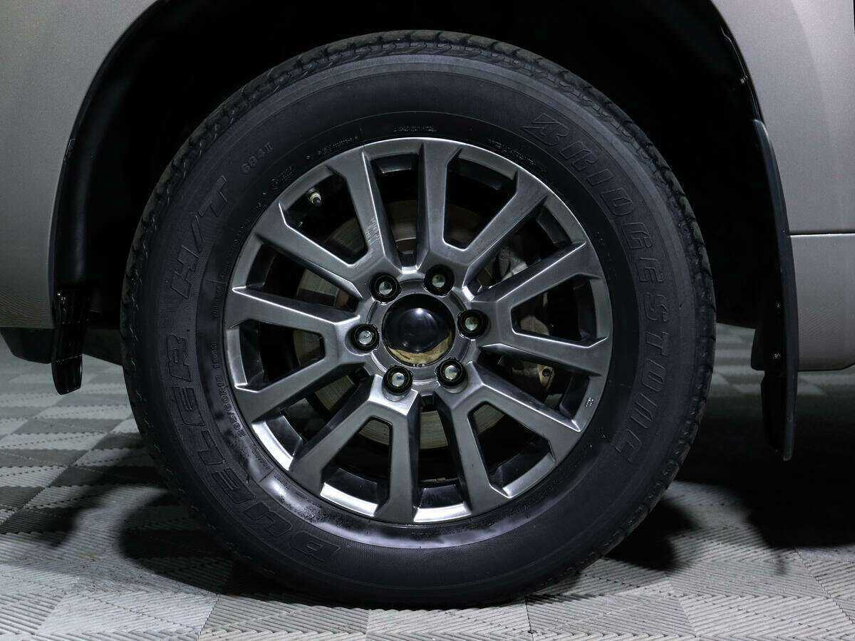 Toyota Land Cruiser Prado с пробегом — 2019 год. Фото: #13