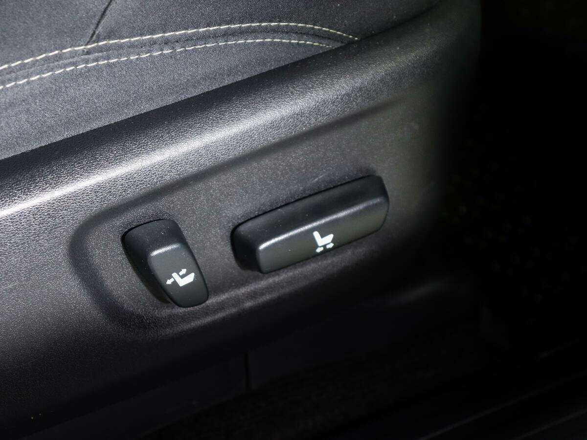 Toyota Land Cruiser Prado с пробегом — 2019 год. Фото: #15