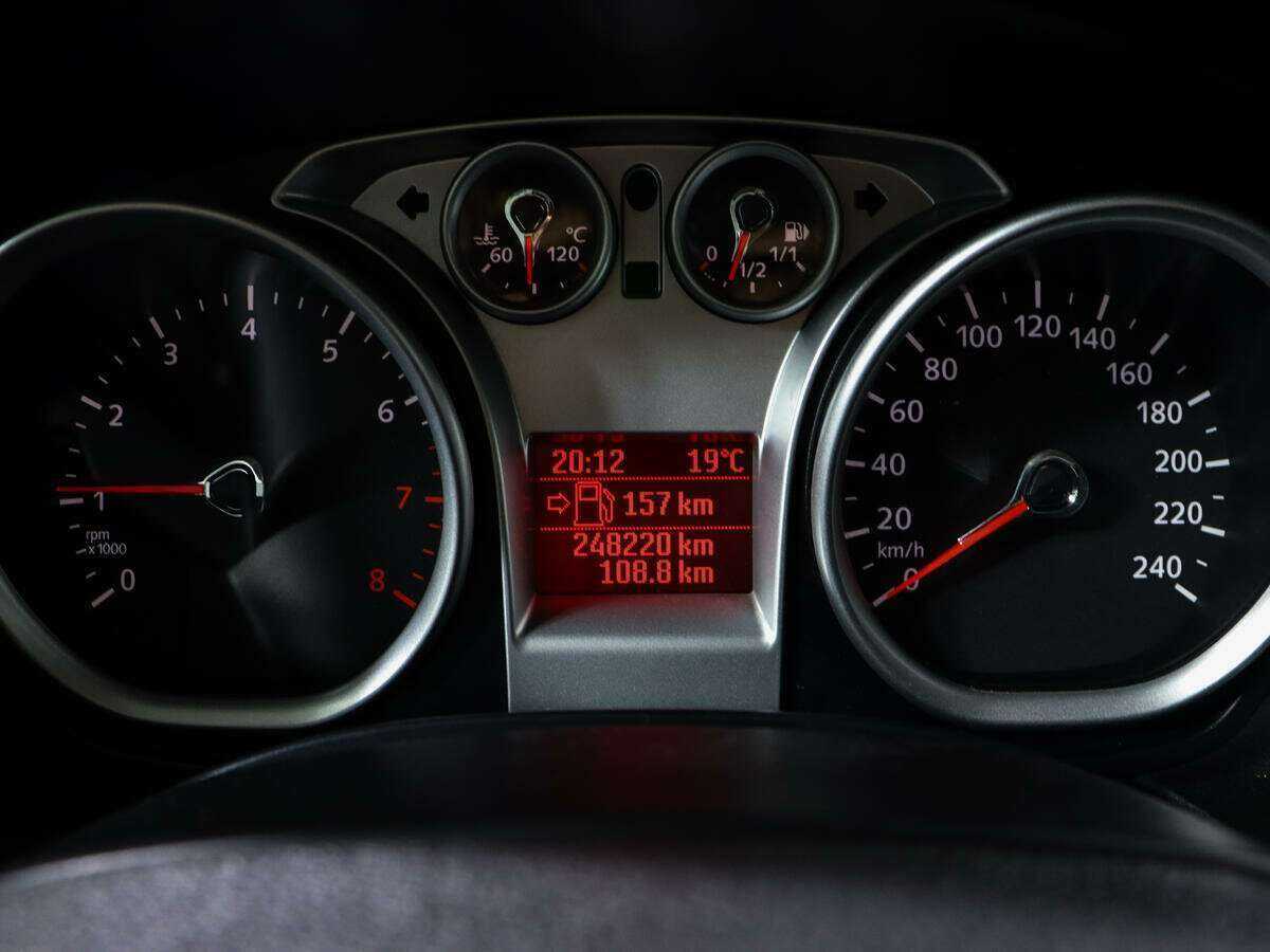 Ford Focus с пробегом — 2008 год. Фото: #10