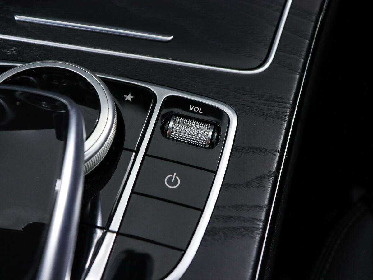 Mercedes-Benz C-Класс с пробегом — 2015 год. Фото: #15