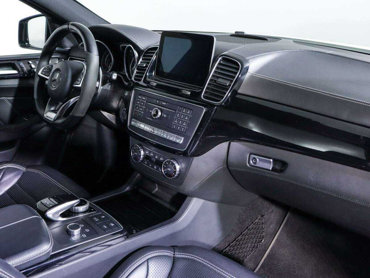 Mercedes-Benz GLE Coupe AMG с пробегом — 2017 год. Фото: #8