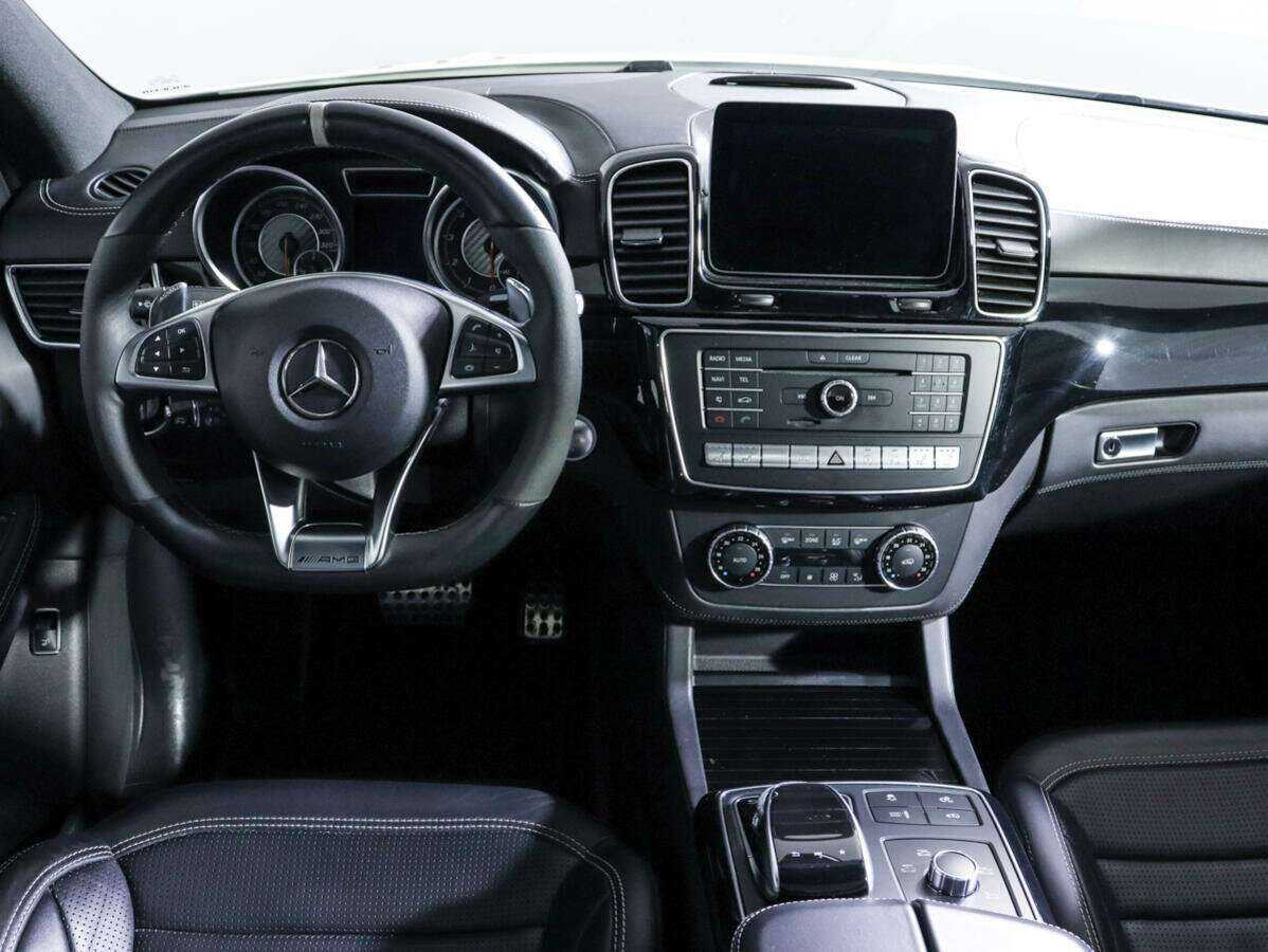 Mercedes-Benz GLE Coupe AMG с пробегом — 2017 год. Фото: #11