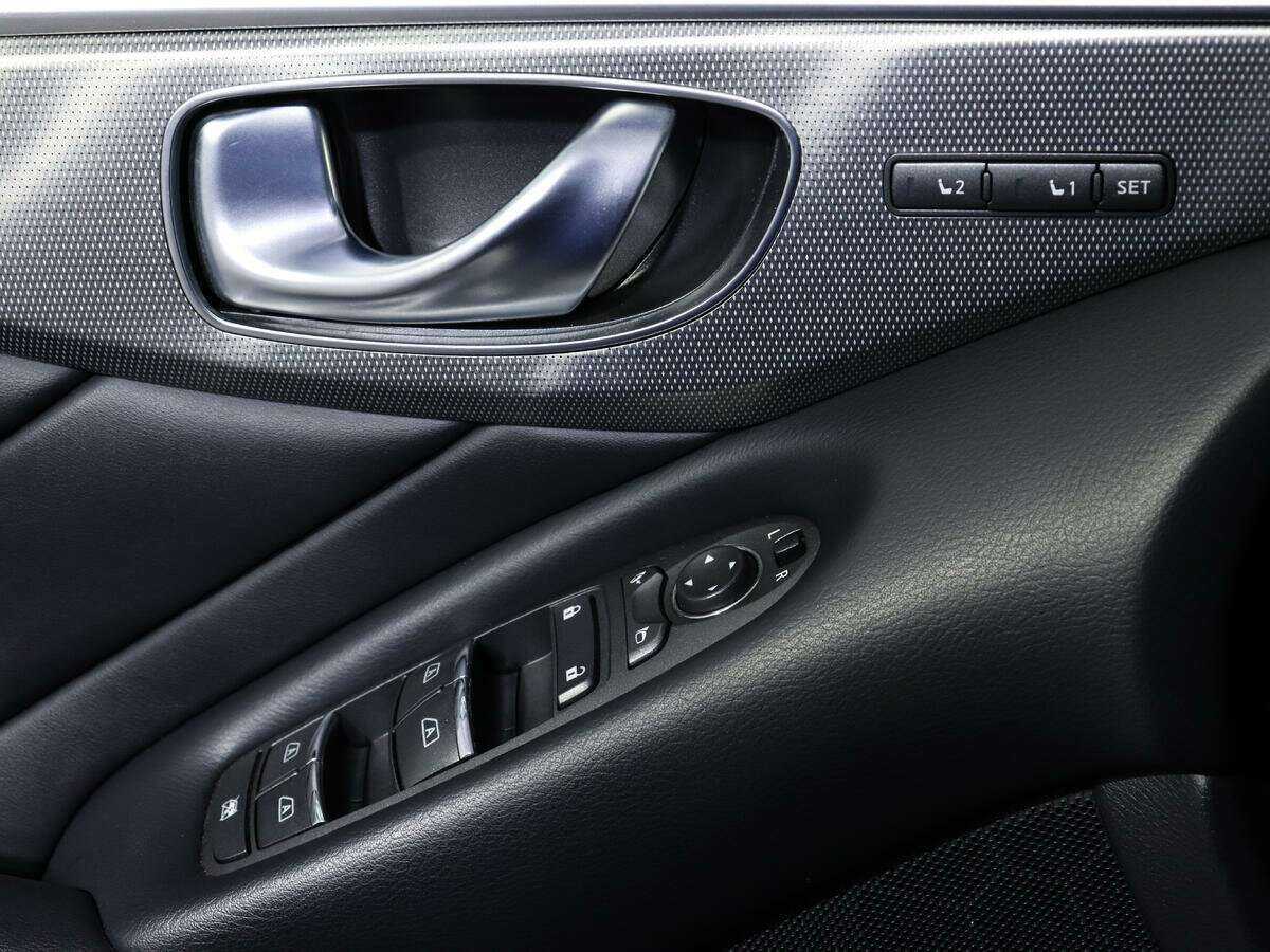 Infiniti Q50 с пробегом — 2017 год. Фото: #15