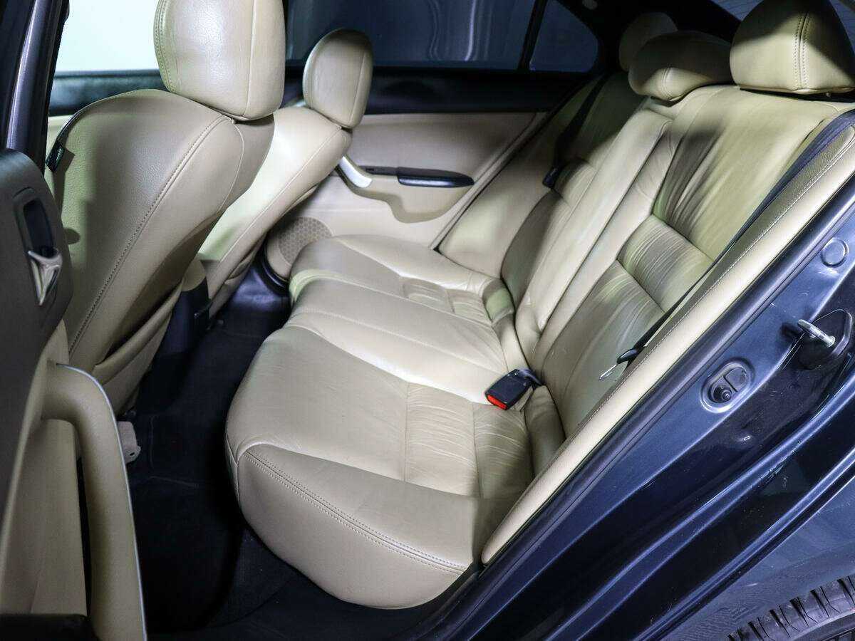 Honda Accord с пробегом — 2004 год. Фото: #7