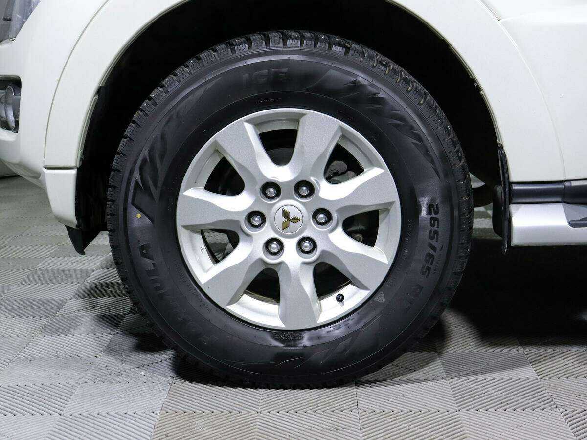 Mitsubishi Pajero с пробегом — 2021 год. Фото: #11