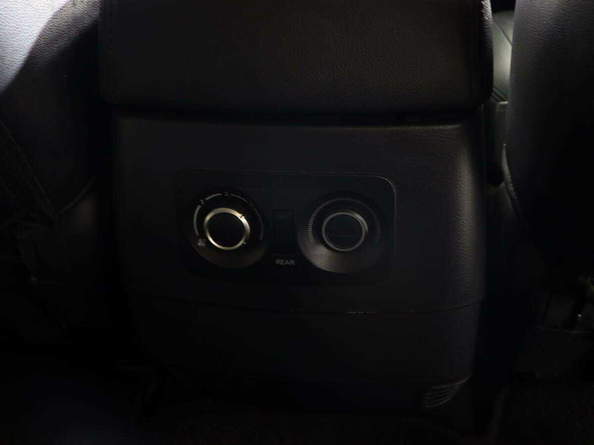 Mitsubishi Pajero с пробегом — 2021 год. Фото: #12