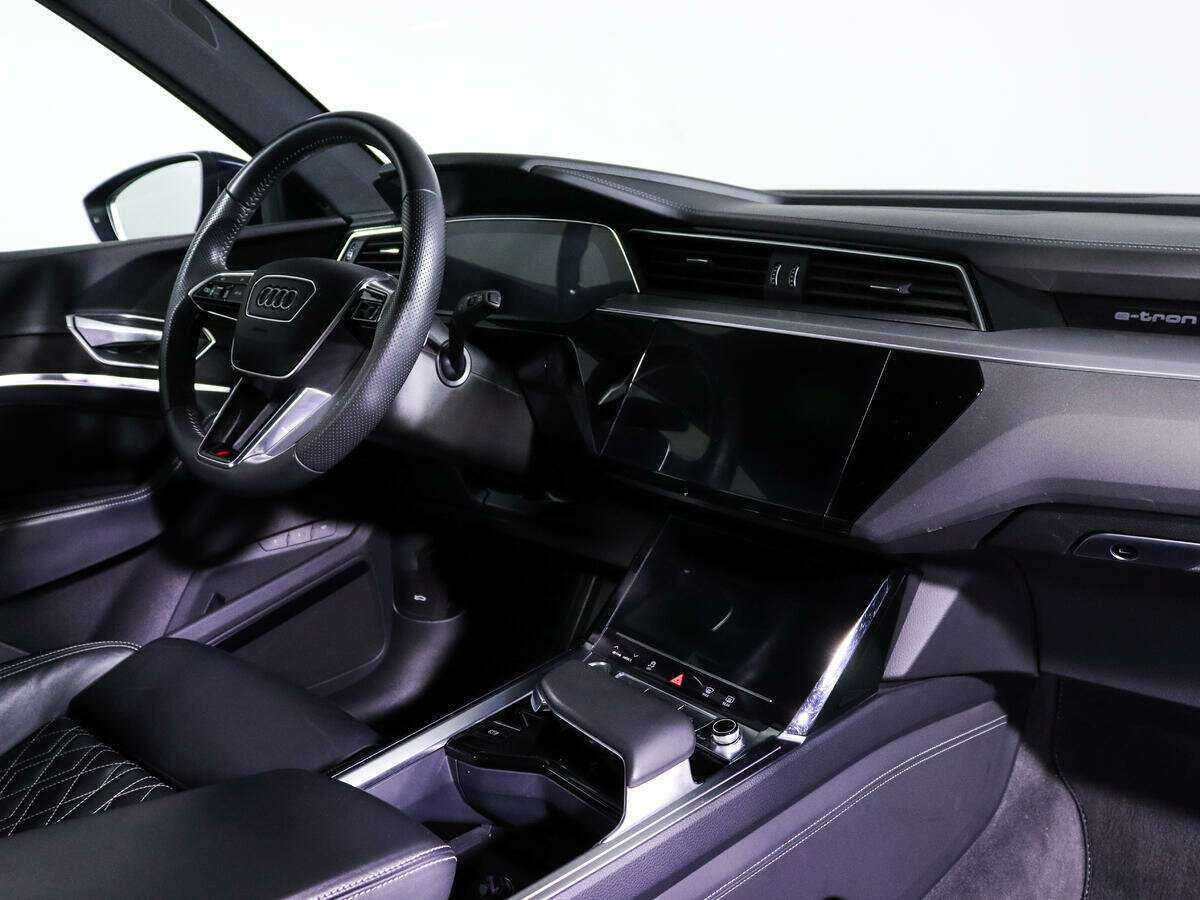 Audi e-tron с пробегом — 2020 год. Фото: #6