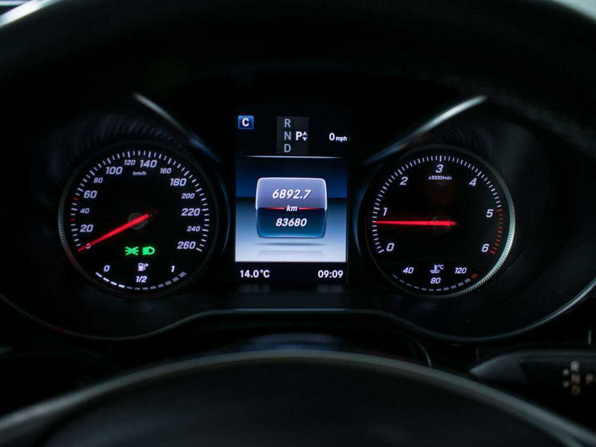 Mercedes-Benz GLC Coupe с пробегом — 2017 год. Фото: #10