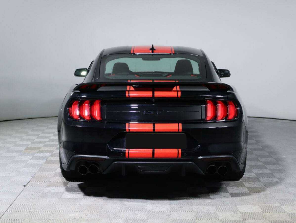 Ford Mustang с пробегом — 2021 год. Фото: #5