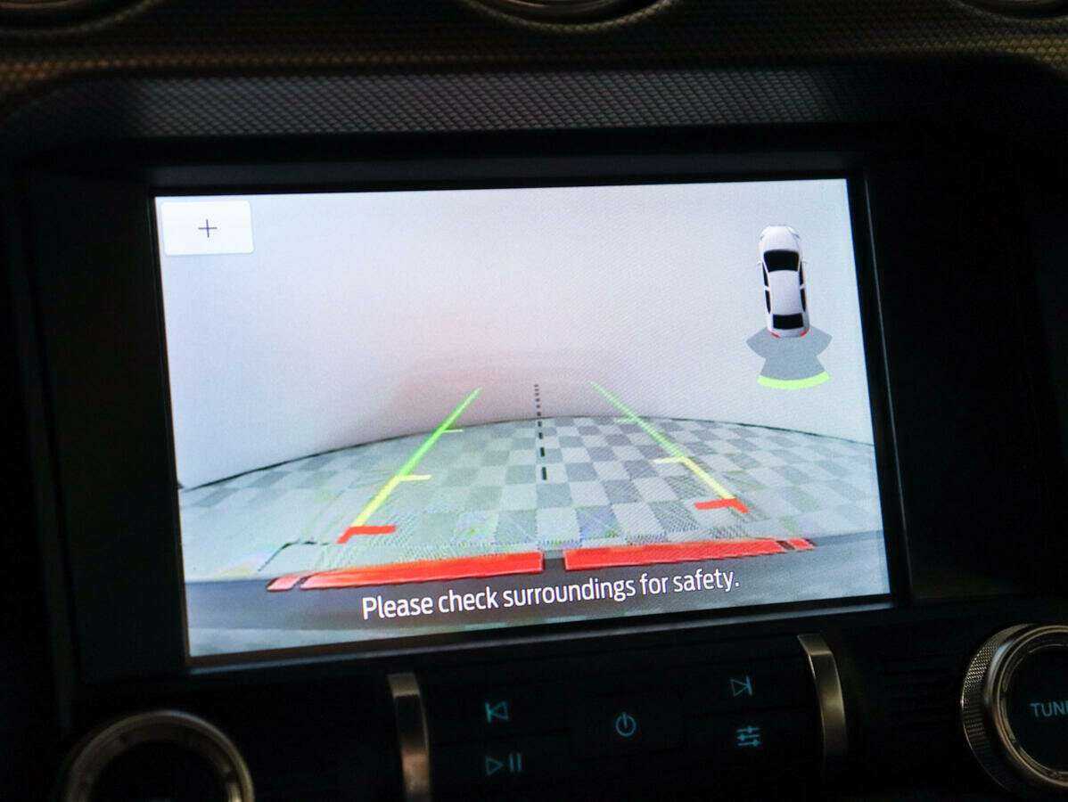 Ford Mustang с пробегом — 2021 год. Фото: #15