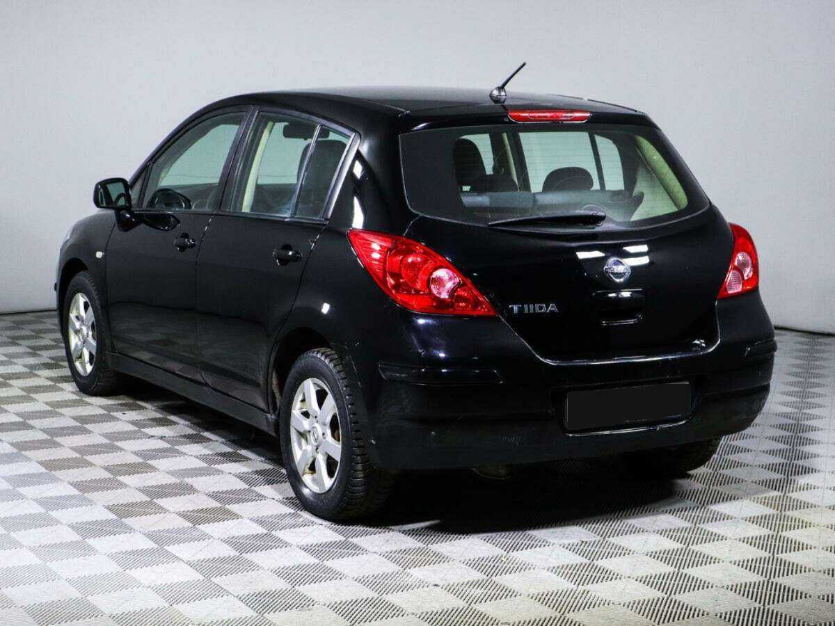 Nissan Tiida с пробегом — 2008 год. Фото: #5