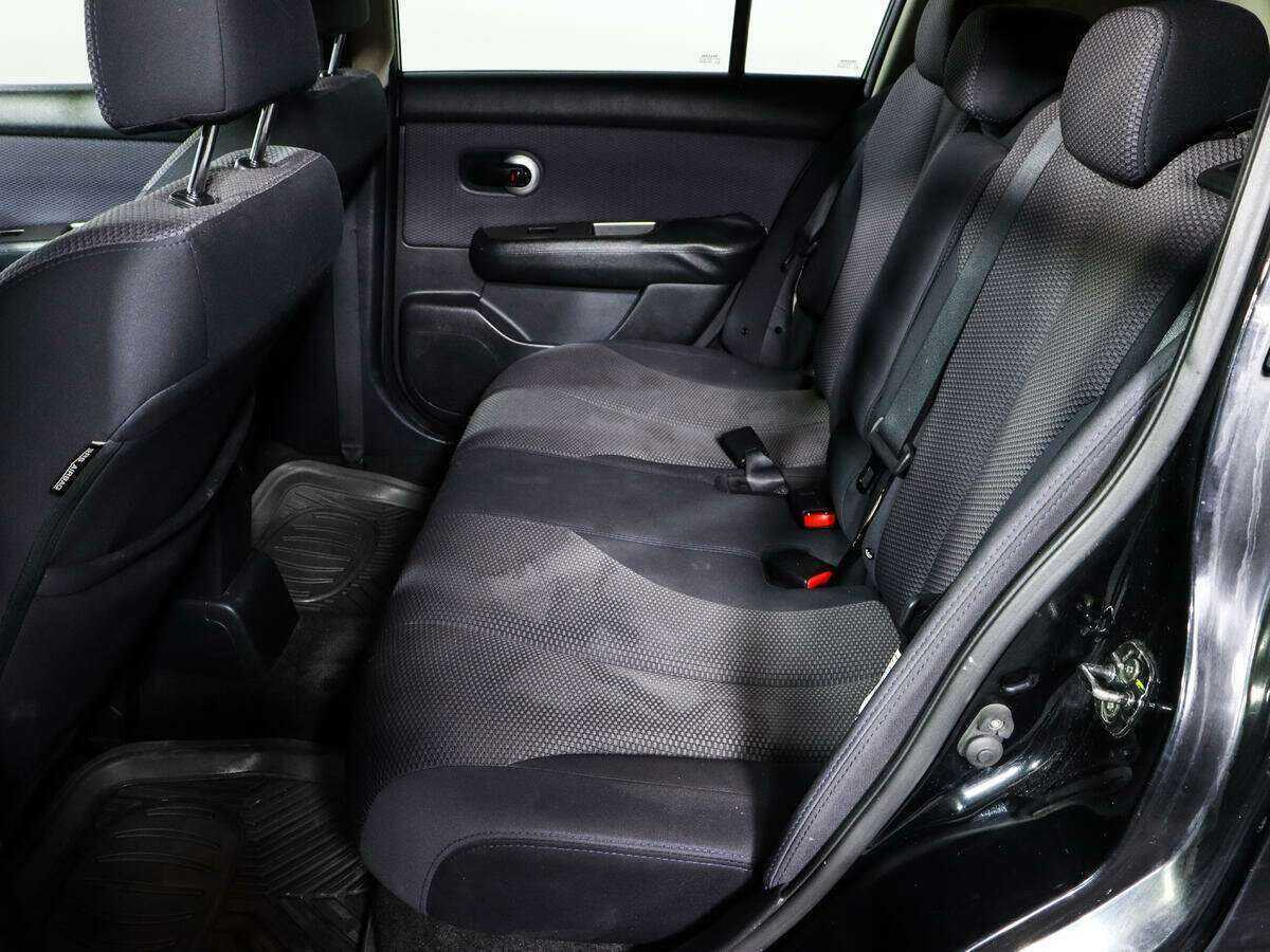 Nissan Tiida с пробегом — 2008 год. Фото: #7