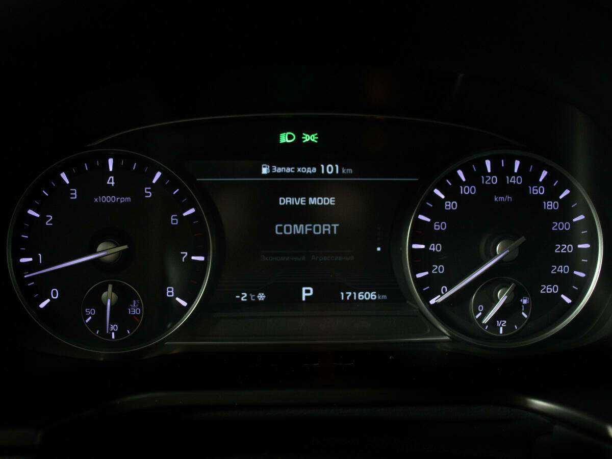 Kia K900 с пробегом — 2019 год. Фото: #7