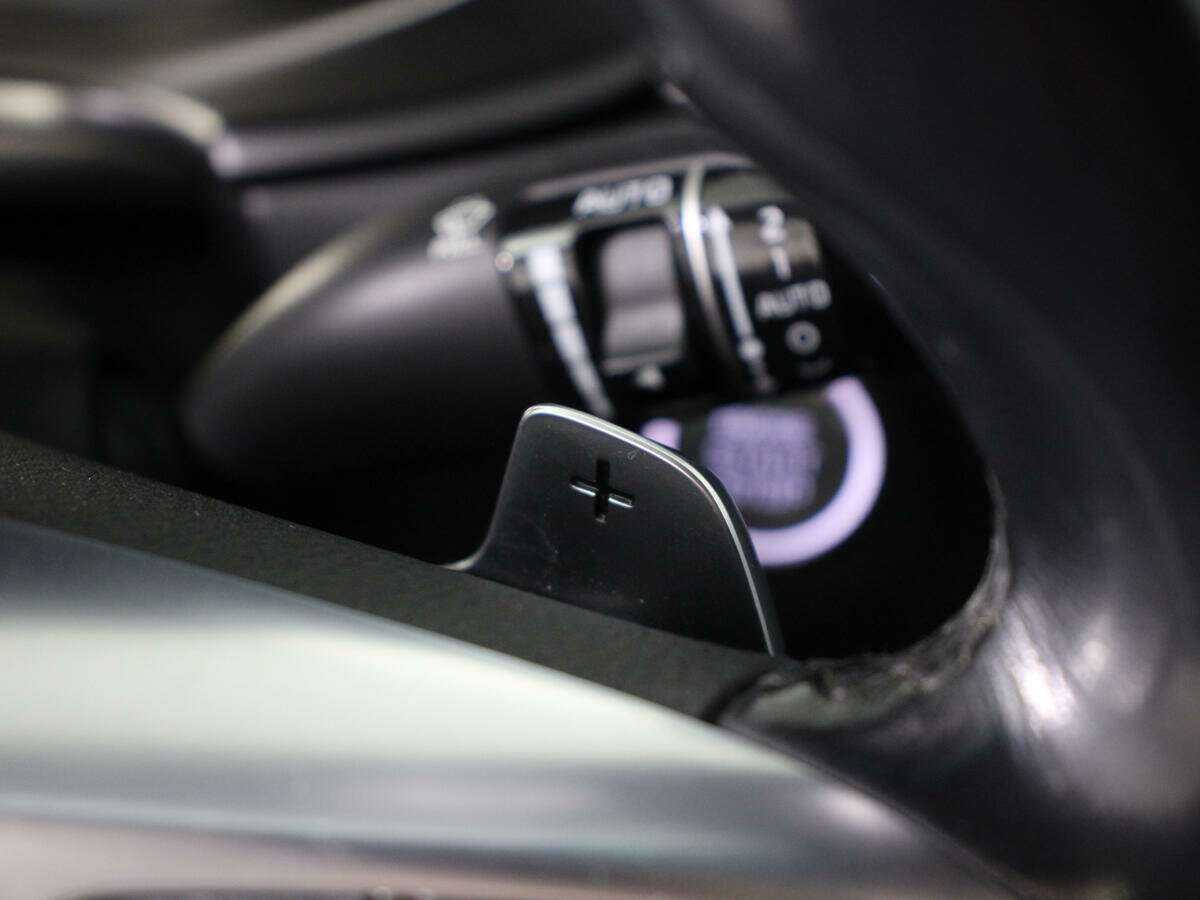 Kia K900 с пробегом — 2019 год. Фото: #18