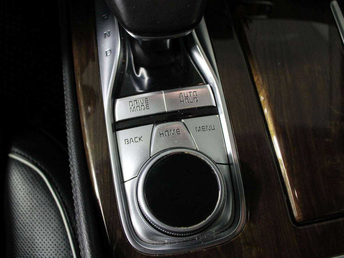 Kia K900 с пробегом — 2019 год. Фото: #20