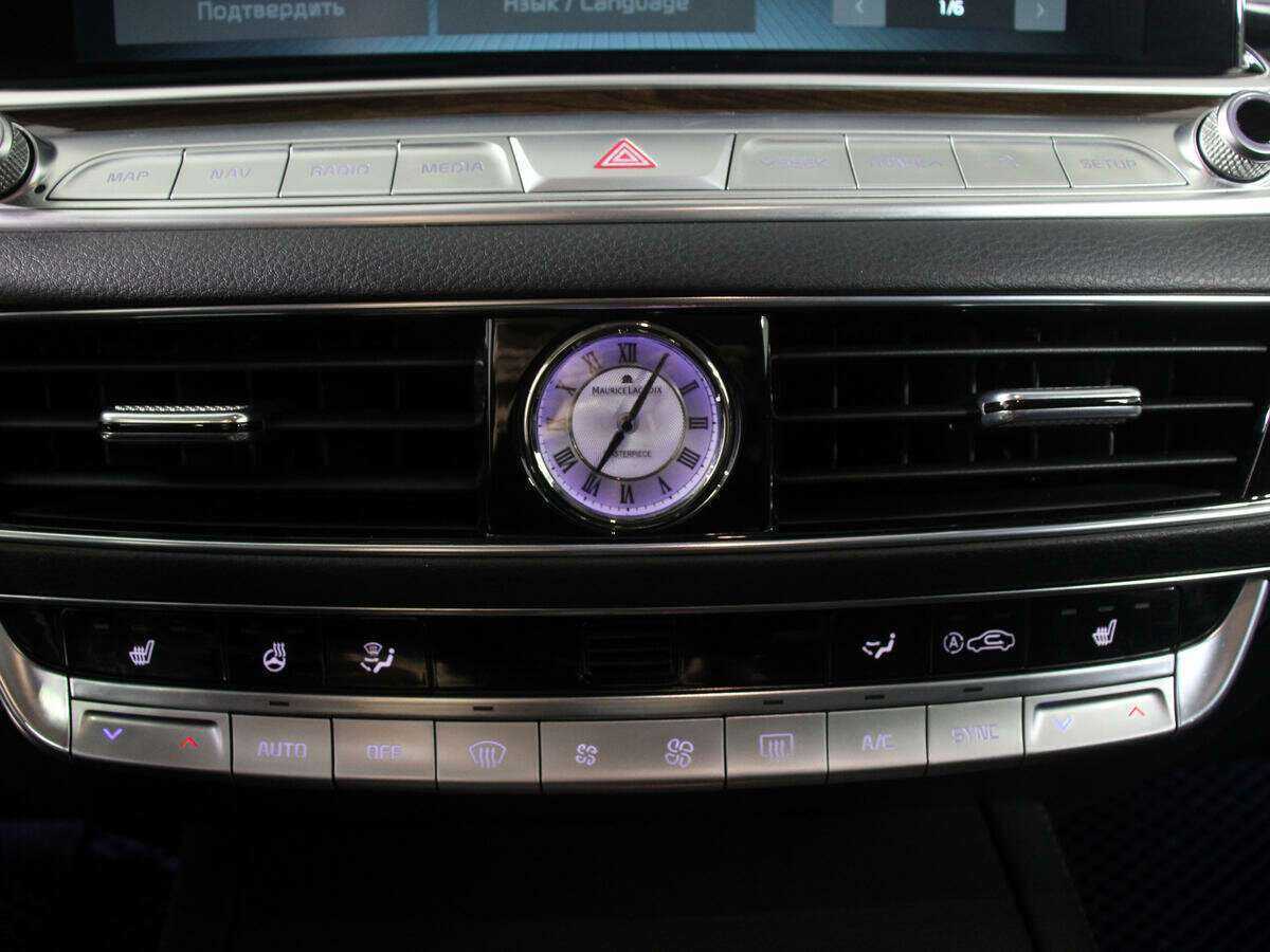 Kia K900 с пробегом — 2019 год. Фото: #22