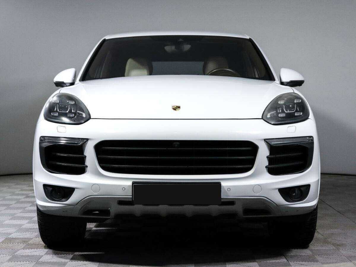 Porsche Cayenne с пробегом — 2015 год. Фото: #1