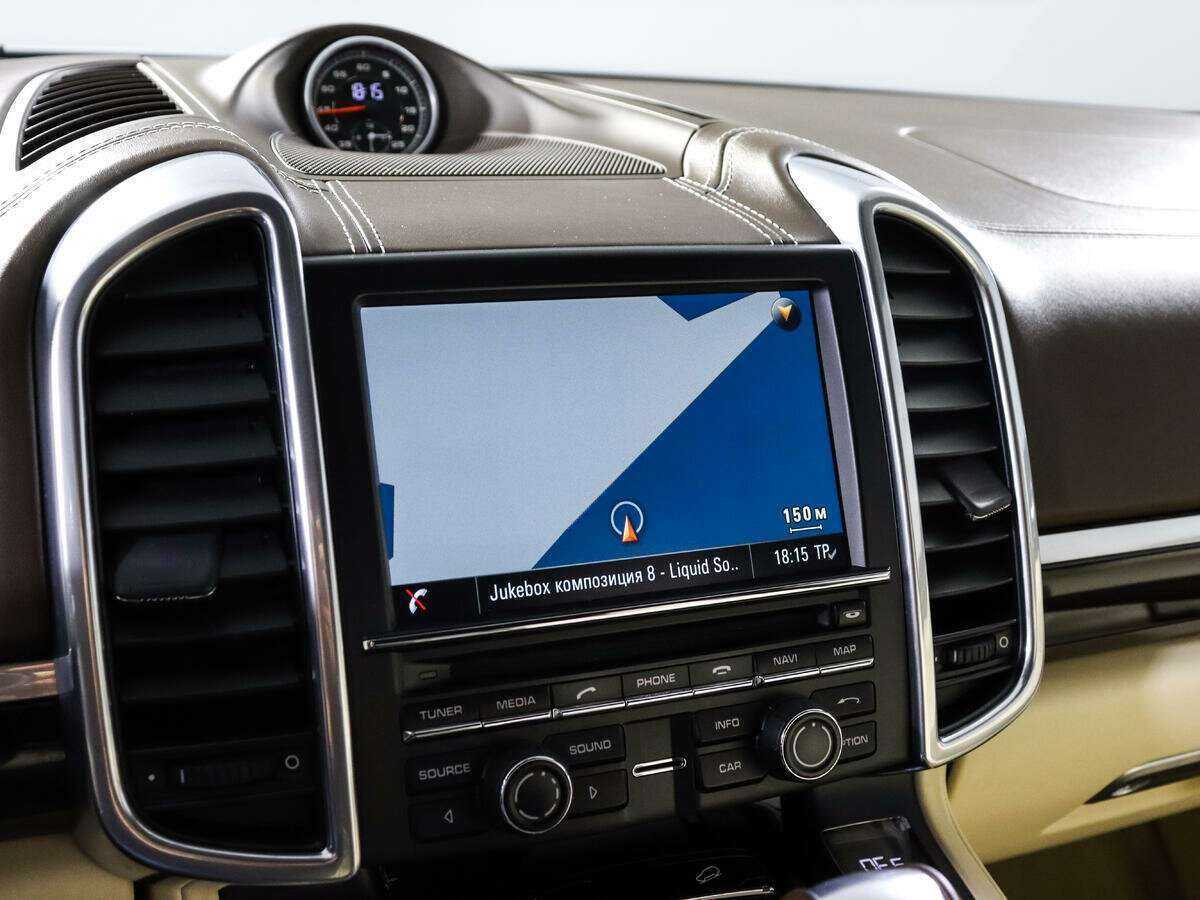 Porsche Cayenne с пробегом — 2015 год. Фото: #15