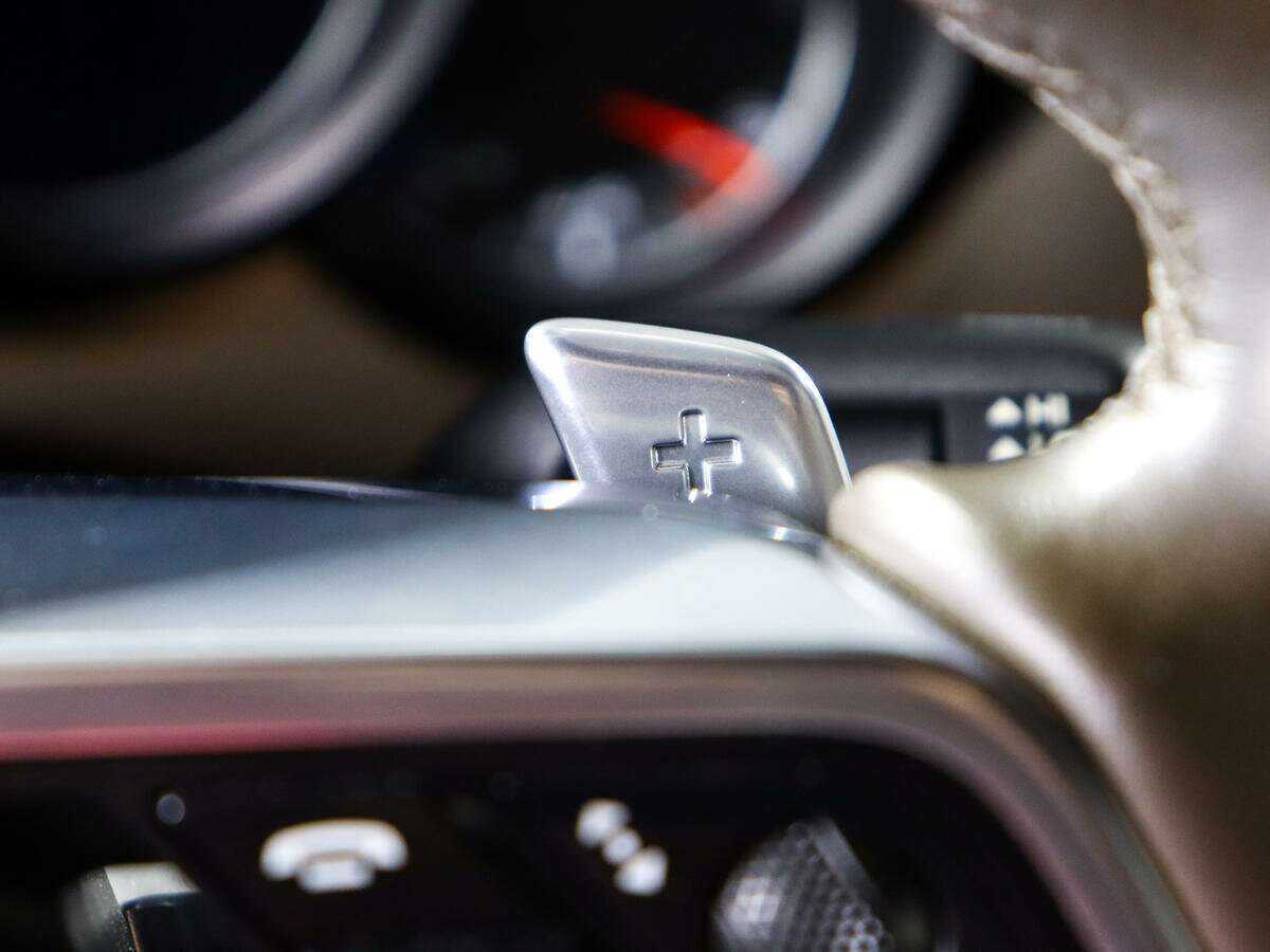 Porsche Cayenne с пробегом — 2015 год. Фото: #21