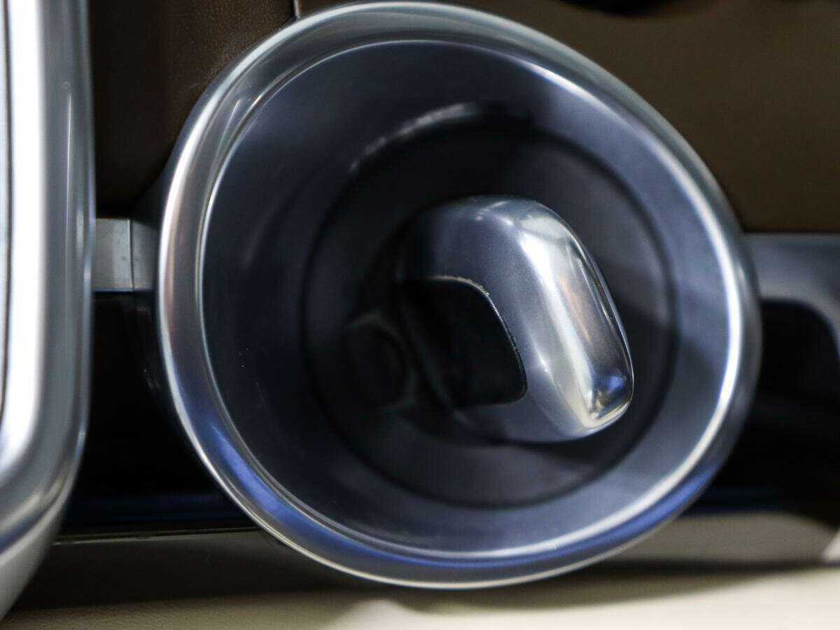 Porsche Cayenne с пробегом — 2015 год. Фото: #22