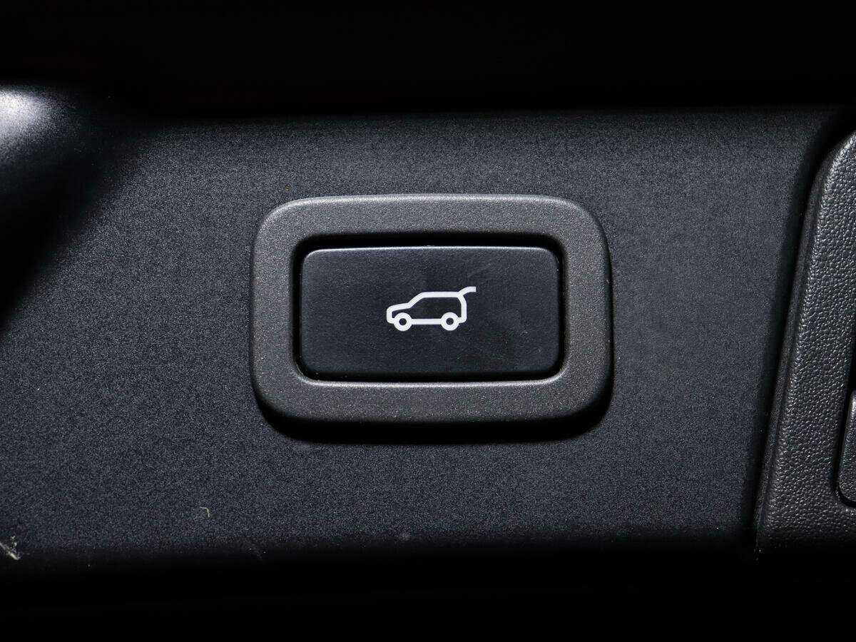 Land Rover Range Rover Velar с пробегом — 2018 год. Фото: #13