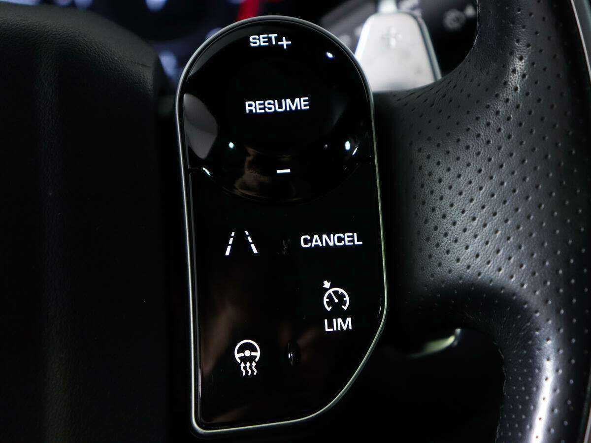 Land Rover Range Rover Velar с пробегом — 2018 год. Фото: #17