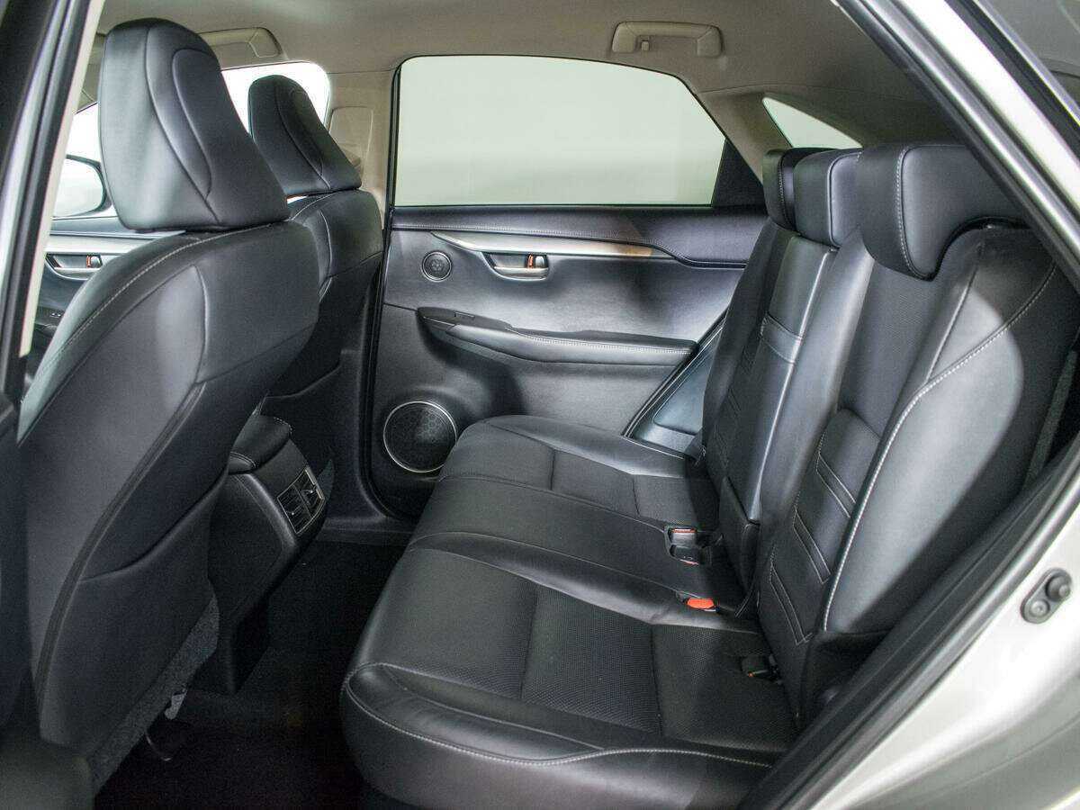 Lexus NX с пробегом — 2015 год. Фото: #9