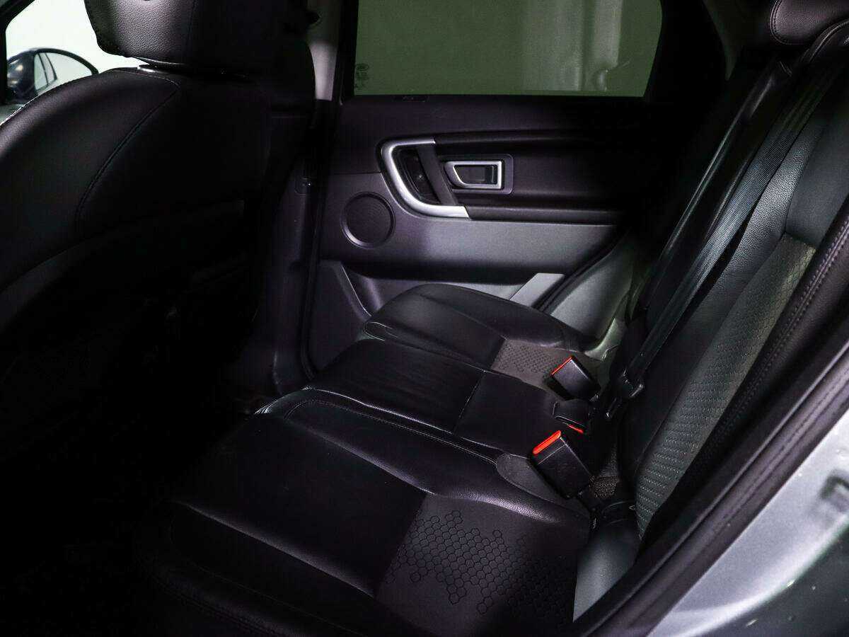 Land Rover Discovery Sport с пробегом — 2017 год. Фото: #7
