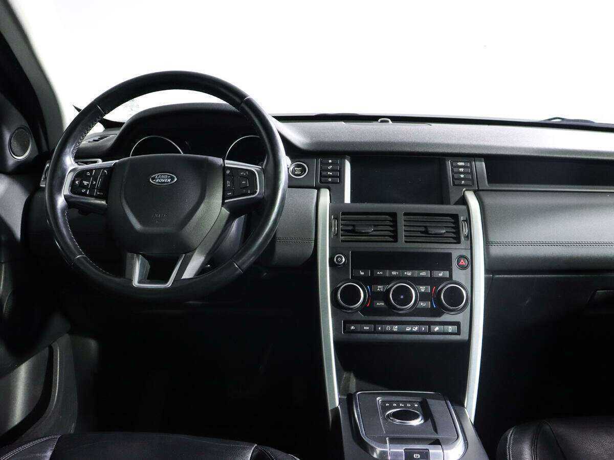 Land Rover Discovery Sport с пробегом — 2017 год. Фото: #9