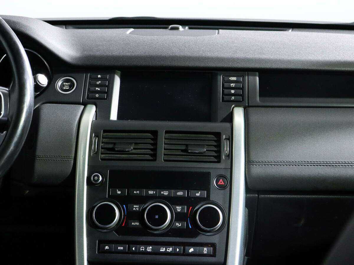 Land Rover Discovery Sport с пробегом — 2017 год. Фото: #10