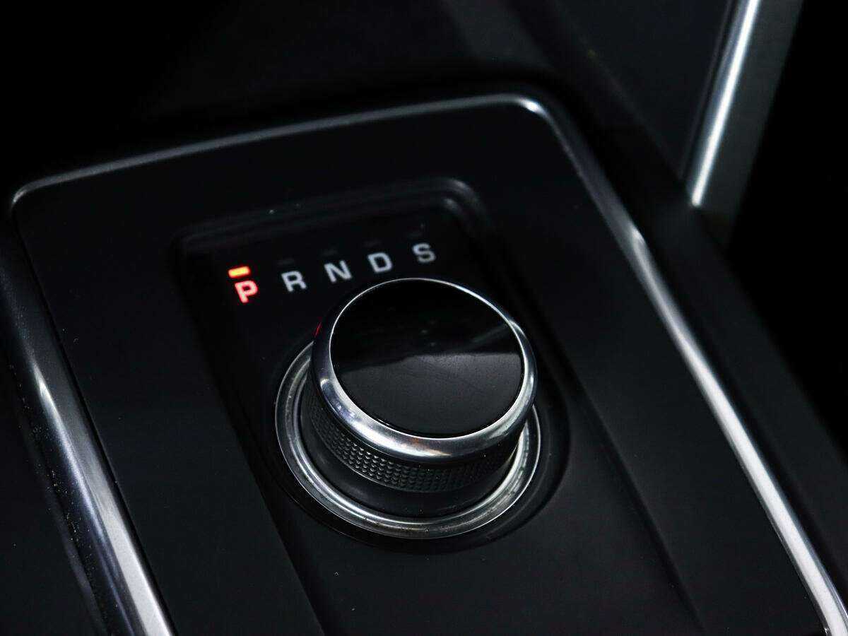 Land Rover Discovery Sport с пробегом — 2017 год. Фото: #14