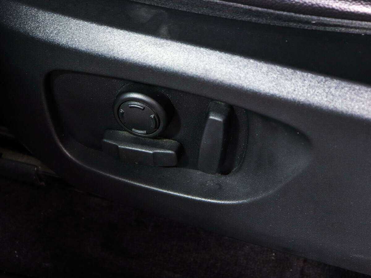 Land Rover Discovery Sport с пробегом — 2017 год. Фото: #16