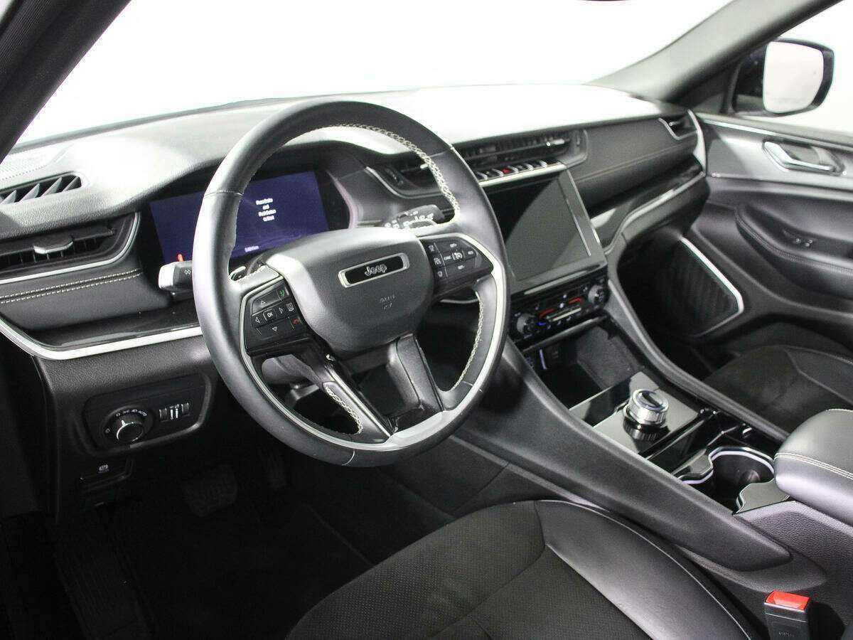 Jeep Grand Cherokee с пробегом — 2021 год. Фото: #11