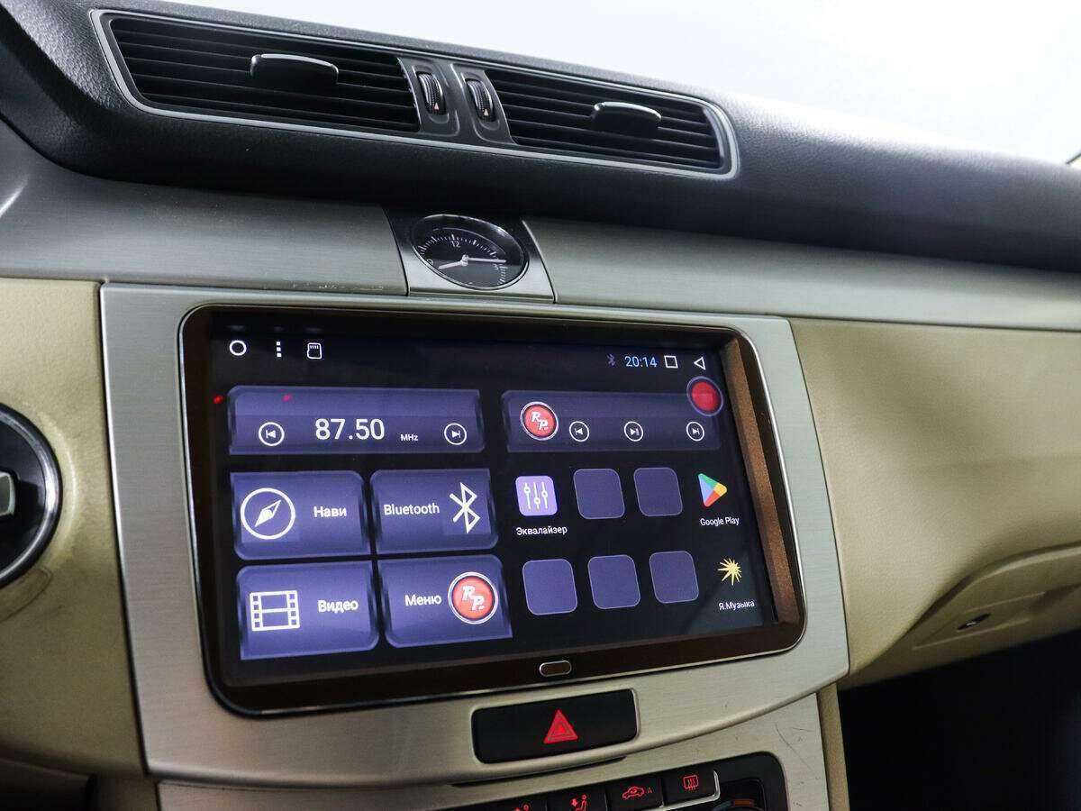 Volkswagen Passat CC с пробегом — 2011 год. Фото: #13