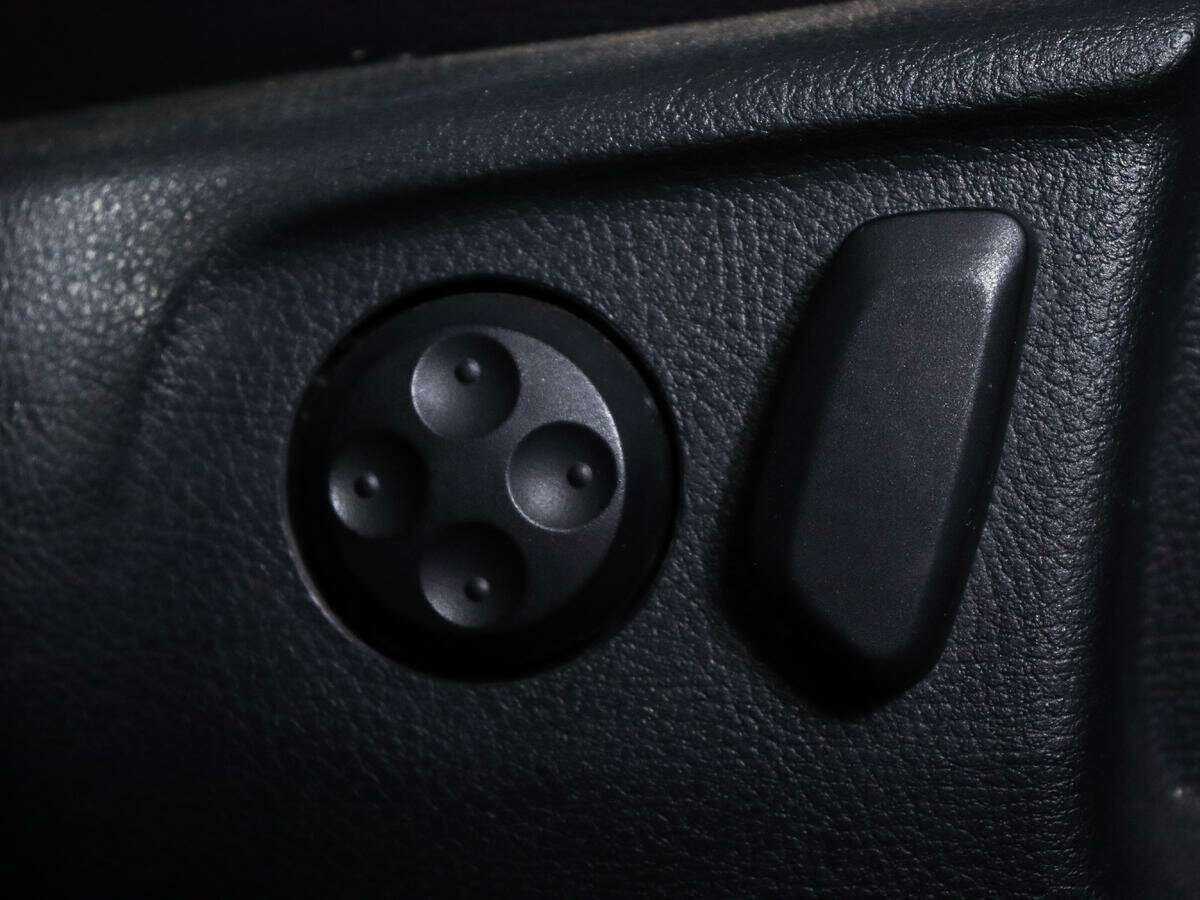 Volkswagen Passat CC с пробегом — 2011 год. Фото: #16