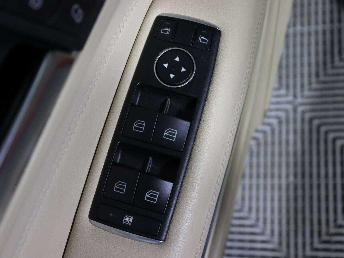 Mercedes-Benz E-Класс с пробегом — 2016 год. Фото: #16