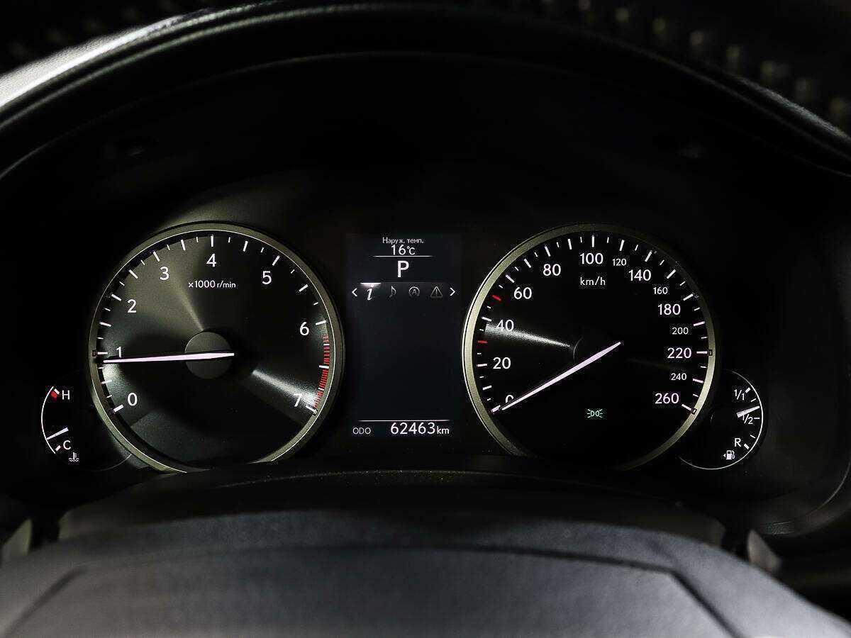 Lexus NX с пробегом — 2015 год. Фото: #10