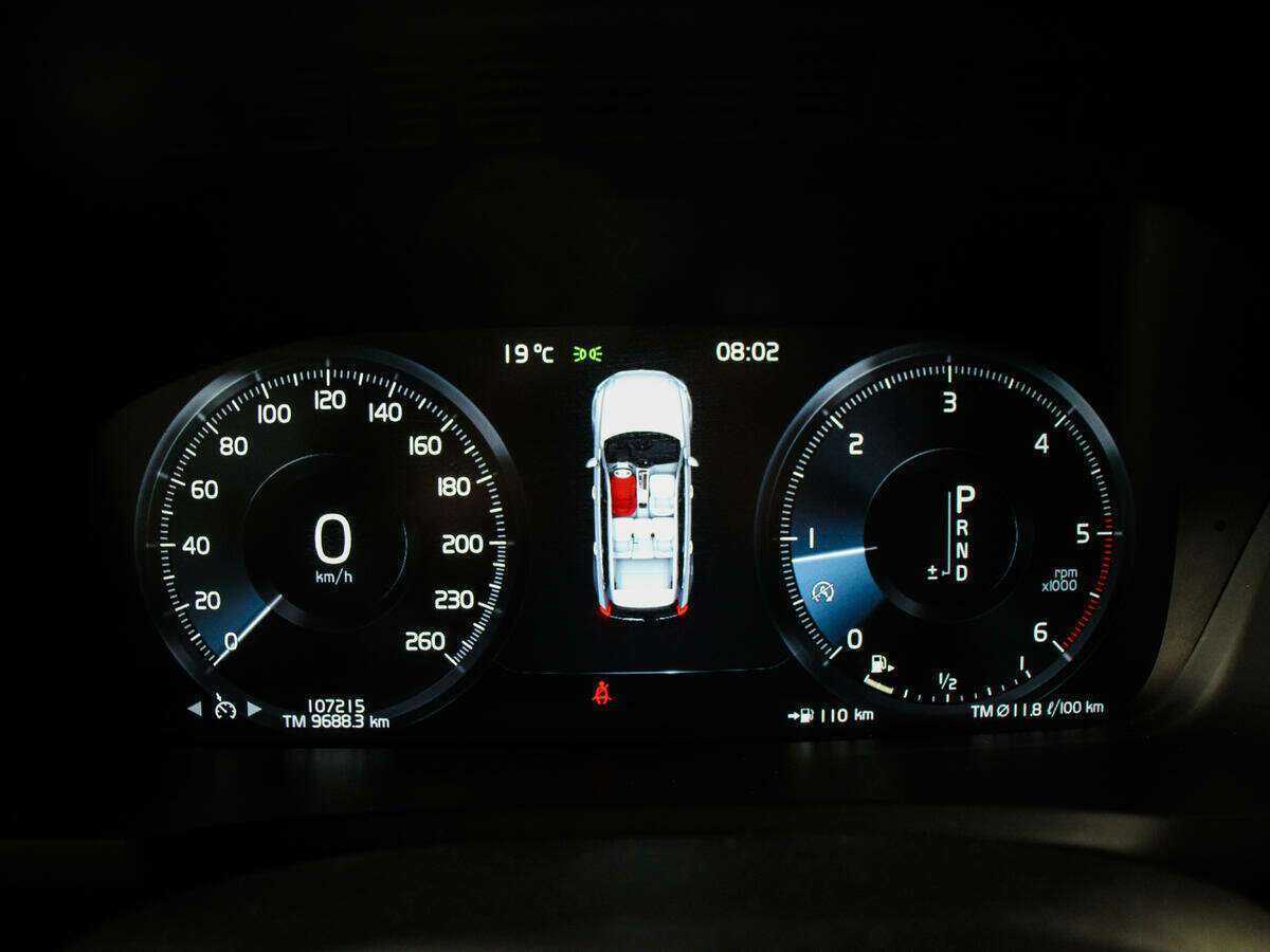 Volvo XC90 с пробегом — 2015 год. Фото: #8