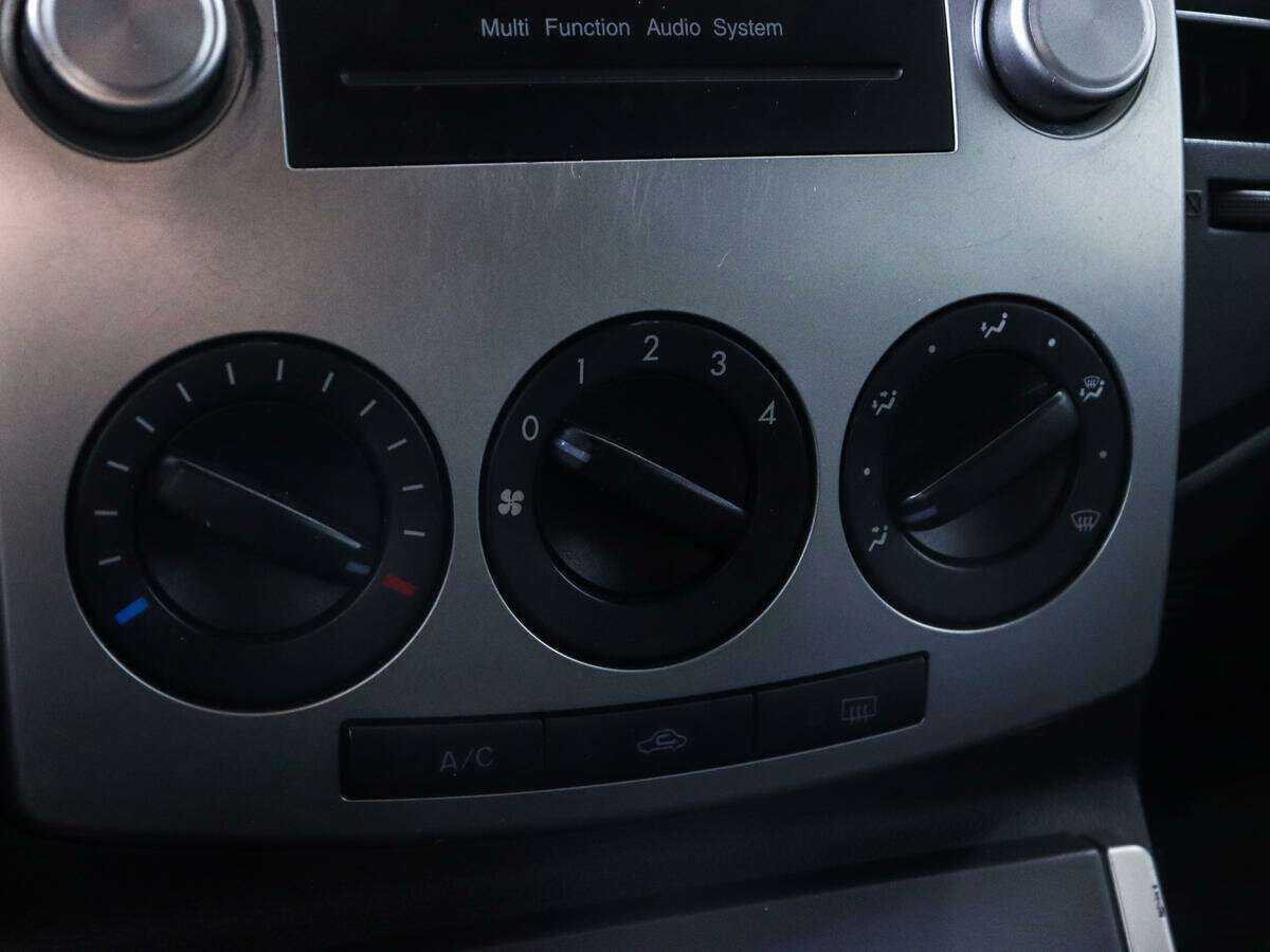 Mazda 5 с пробегом — 2007 год. Фото: #15