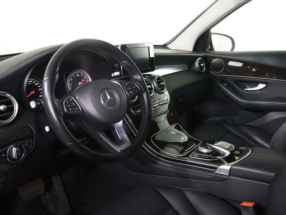 Mercedes-Benz GLC с пробегом — 2016 год. Фото: #12