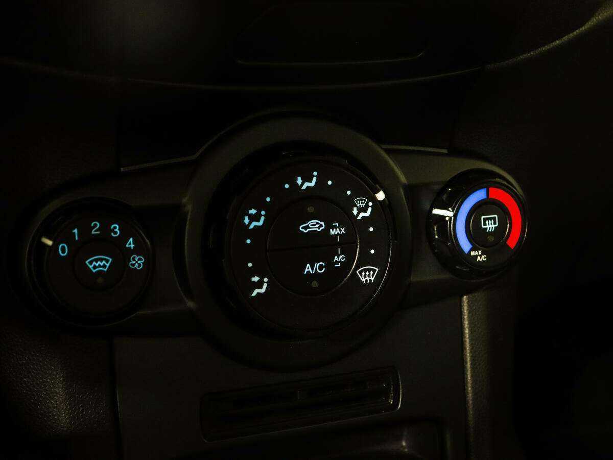 Ford Fiesta с пробегом — 2017 год. Фото: #16