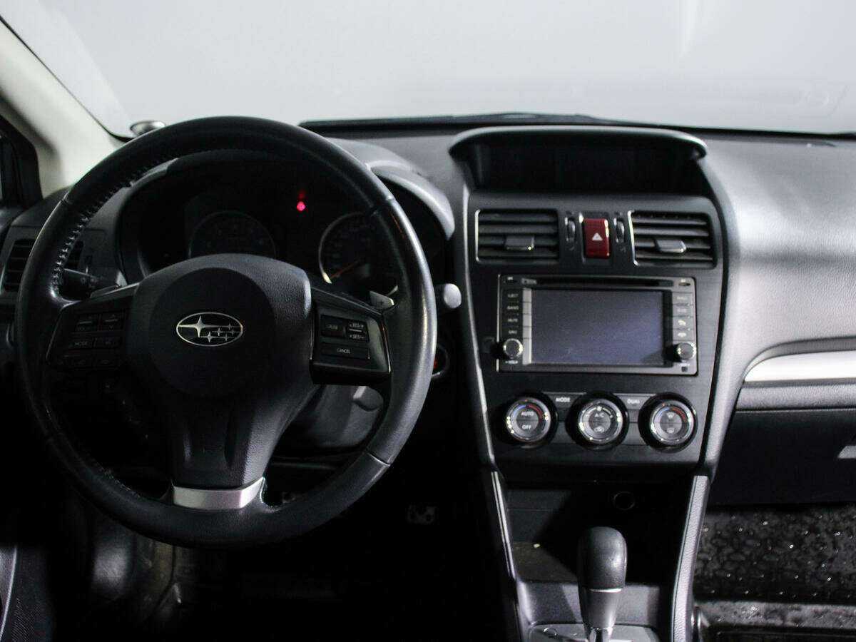 Subaru XV с пробегом — 2012 год. Фото: #10