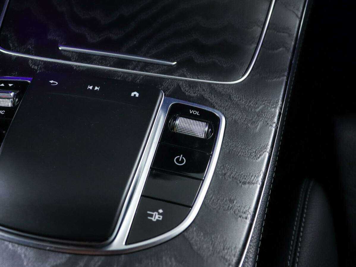 Mercedes-Benz E-Класс с пробегом — 2021 год. Фото: #16