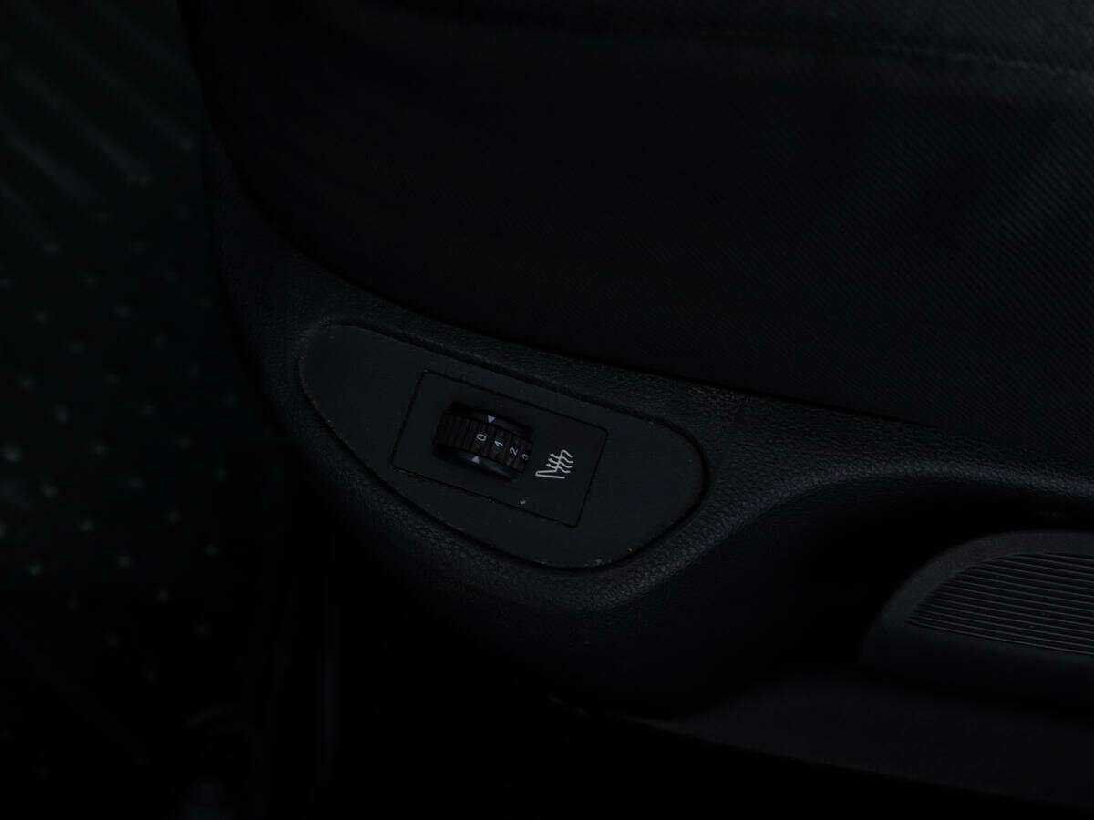 Peugeot 308 с пробегом — 2010 год. Фото: #13