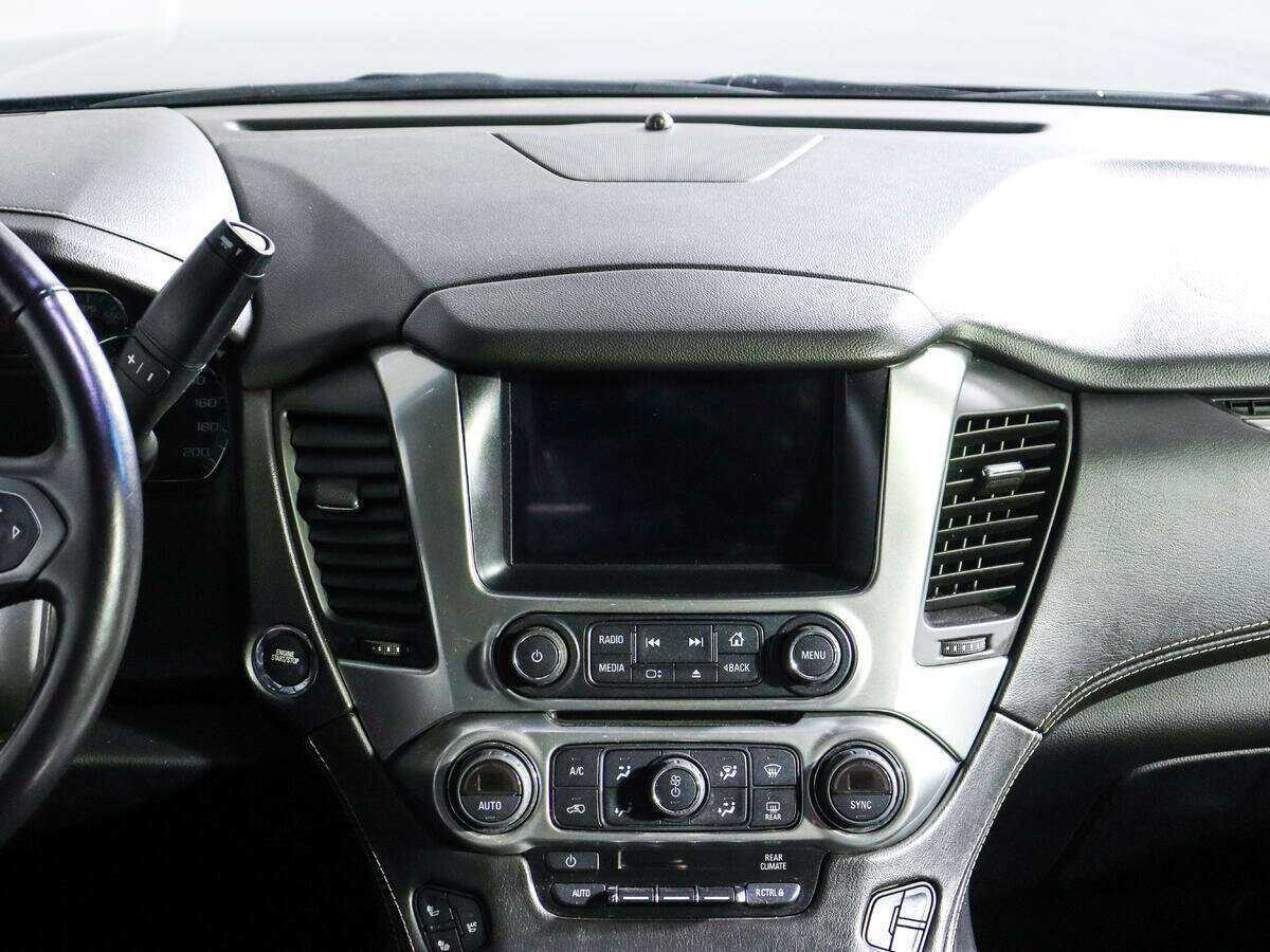 Chevrolet Tahoe с пробегом — 2016 год. Фото: #9