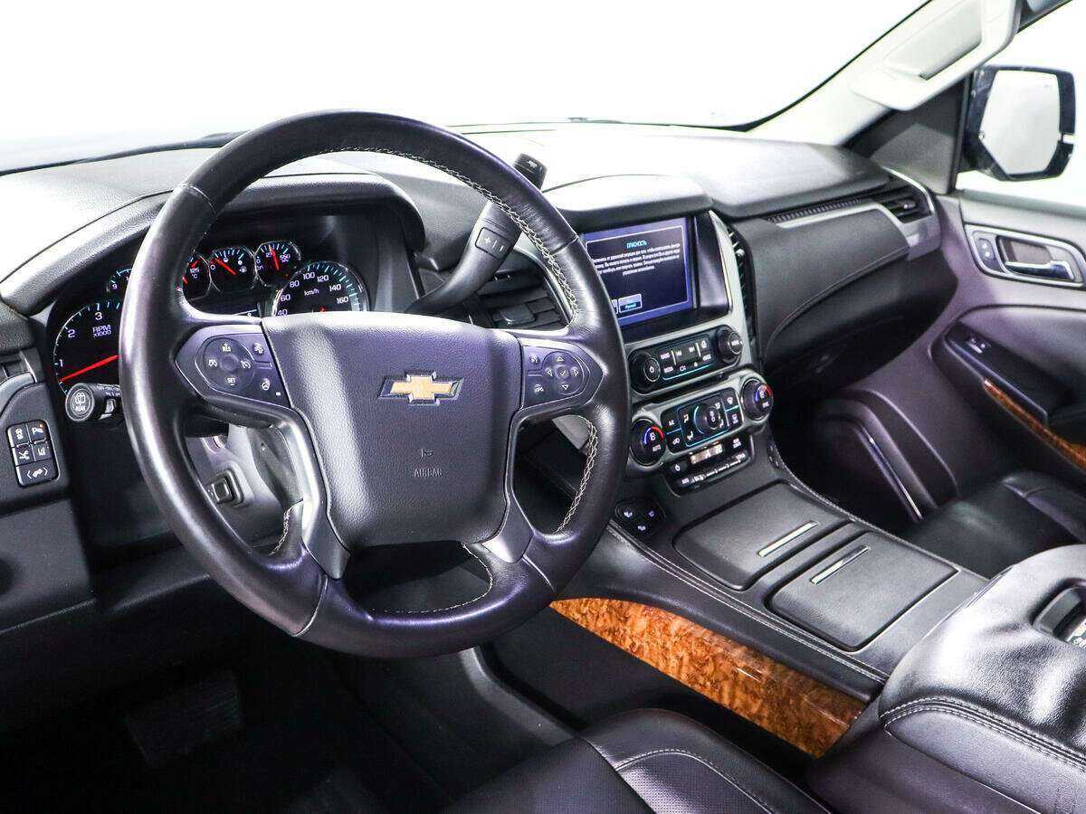 Chevrolet Tahoe с пробегом — 2016 год. Фото: #10
