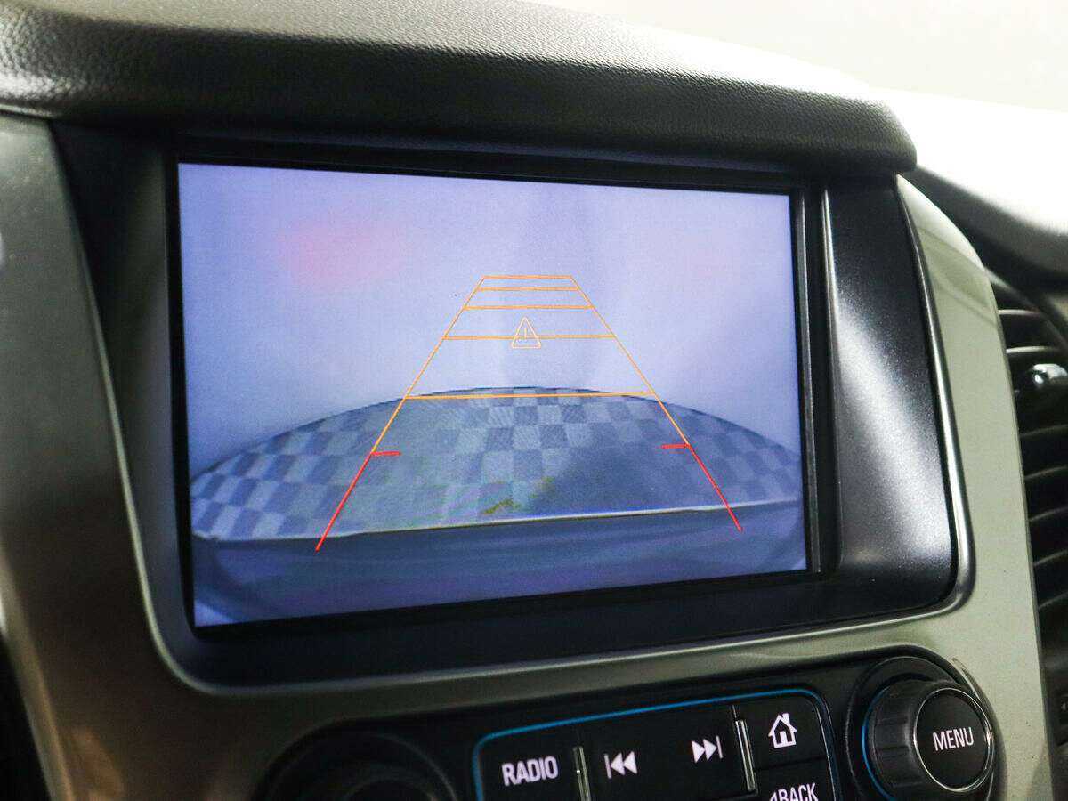 Chevrolet Tahoe с пробегом — 2016 год. Фото: #11