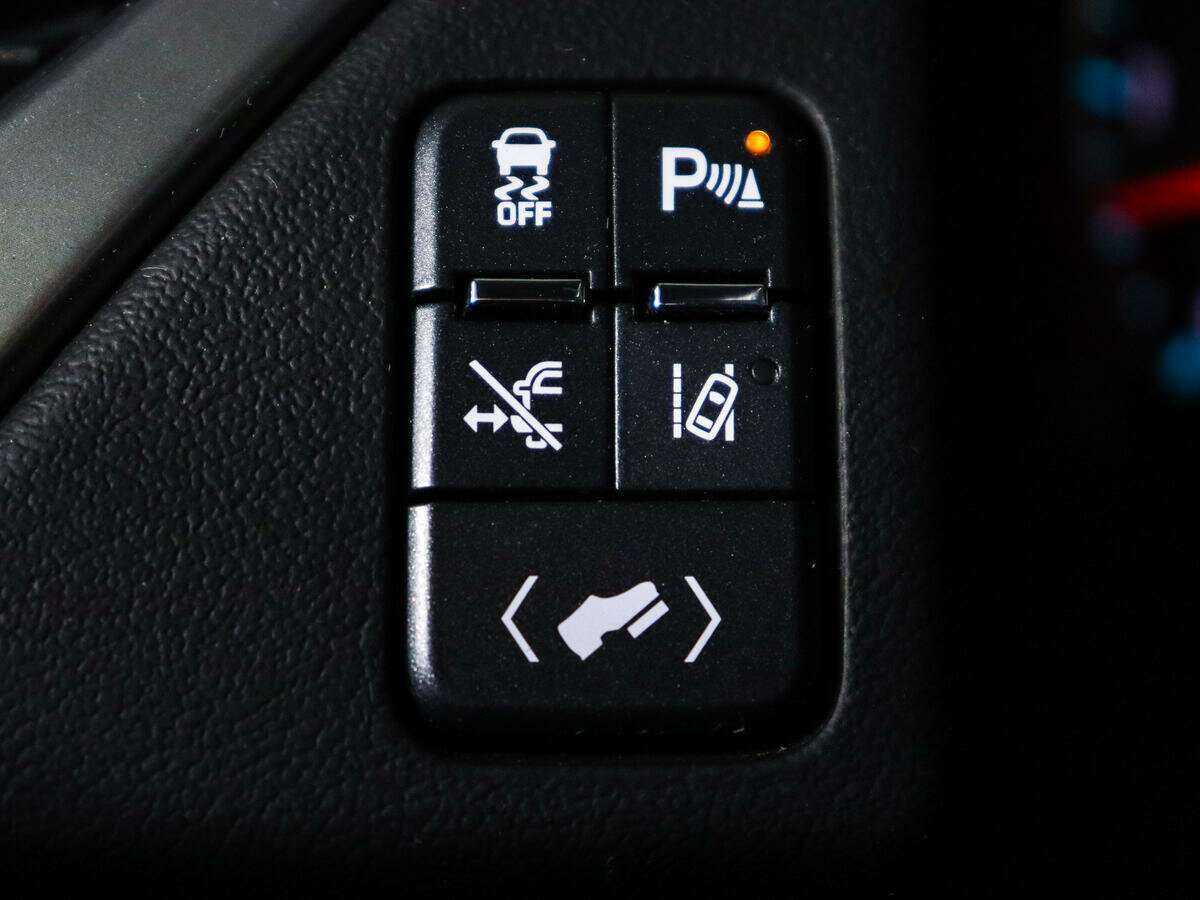 Chevrolet Tahoe с пробегом — 2016 год. Фото: #15