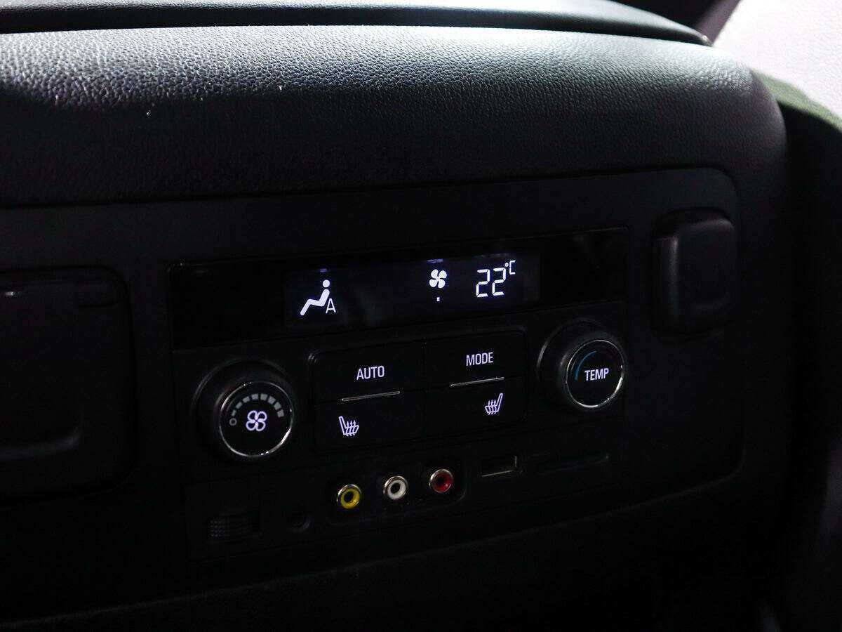 Chevrolet Tahoe с пробегом — 2016 год. Фото: #23